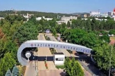 Gaziantep Üniversitesi Meydanı: Ders Aralarında Şehri Solumak