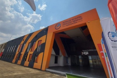 “Gaziantep’in Endüstri 4.0’a Geçiş Sürecinde Akıllı Fabrikalar ve Dijitalleşme”