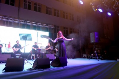 MAHALLEMDE KONSER VAR