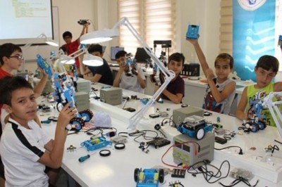 Gaziantep’te Dijital Dönüşümün Temeli: Halk Eğitim ve Belediyeden Teknoloji Kursları