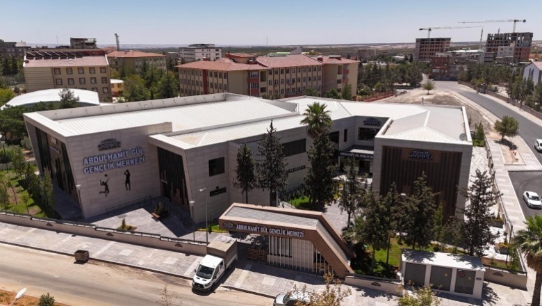 Nizip’e Yeni Gençlik ve Kültür Merkezi Açıldı